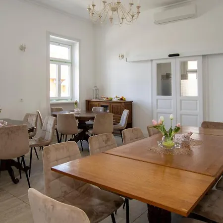 住宿加早餐酒店 Kira Panzio *