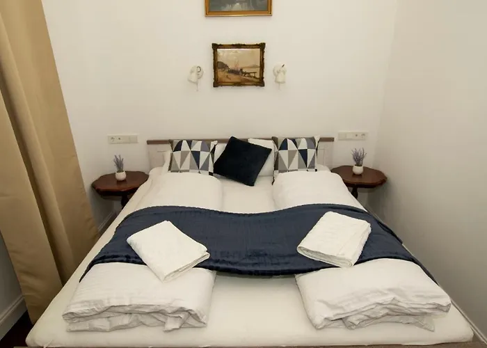 B&B Kira Panzio *